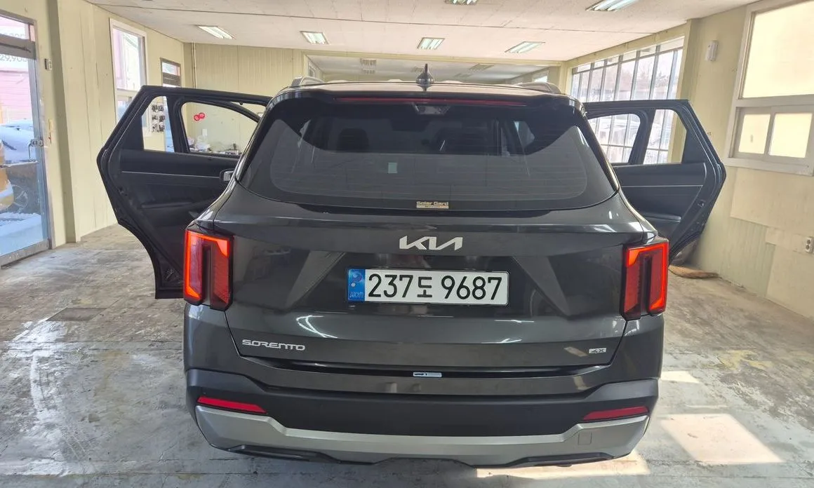 Kia Sorento — фото 7