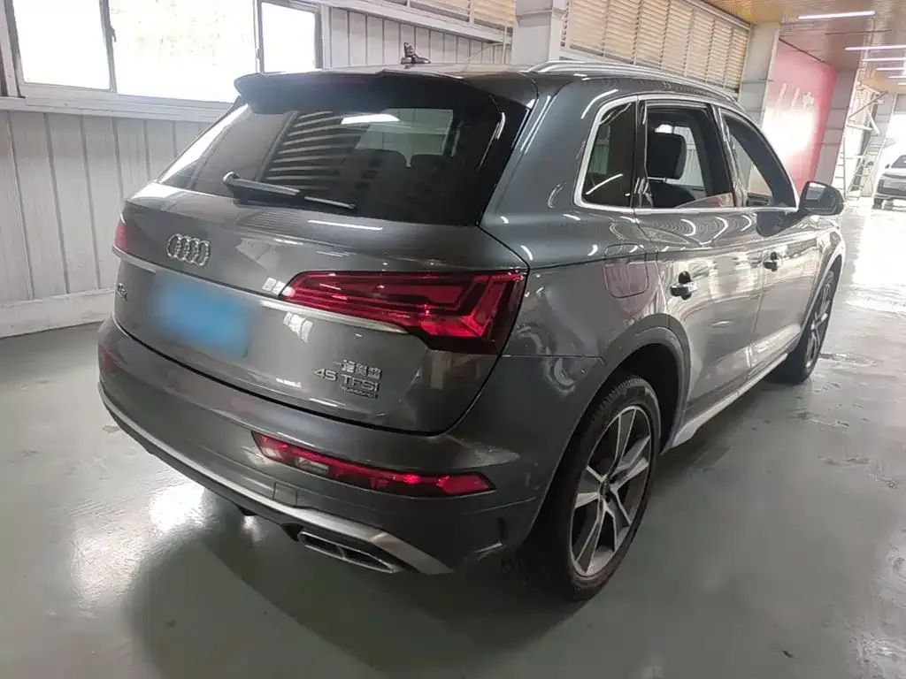 Audi Q5L — фото 4