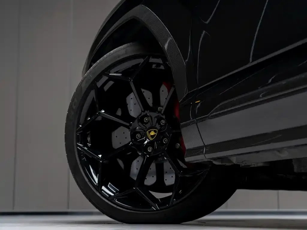 Lamborghini Urus — фото 2