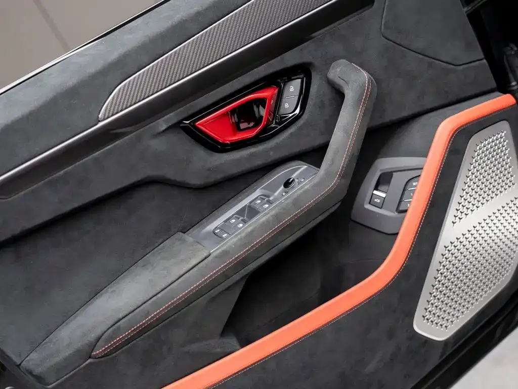 Lamborghini Urus — фото 8