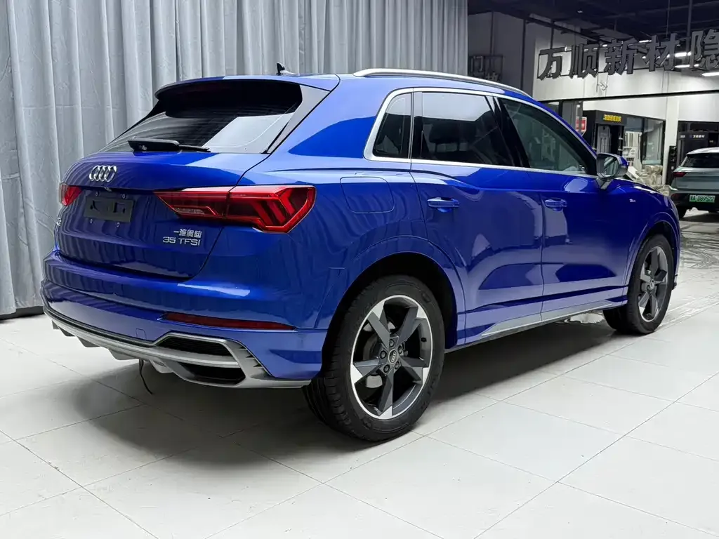 Audi Q3 — фото 7