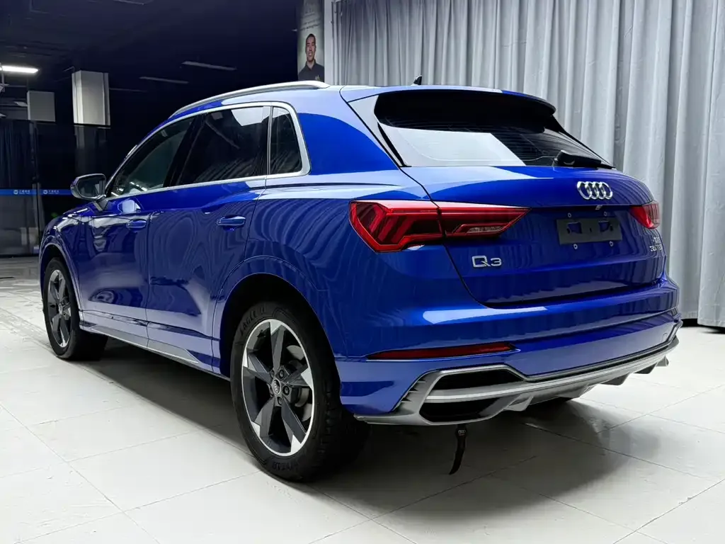 Audi Q3 — фото 9