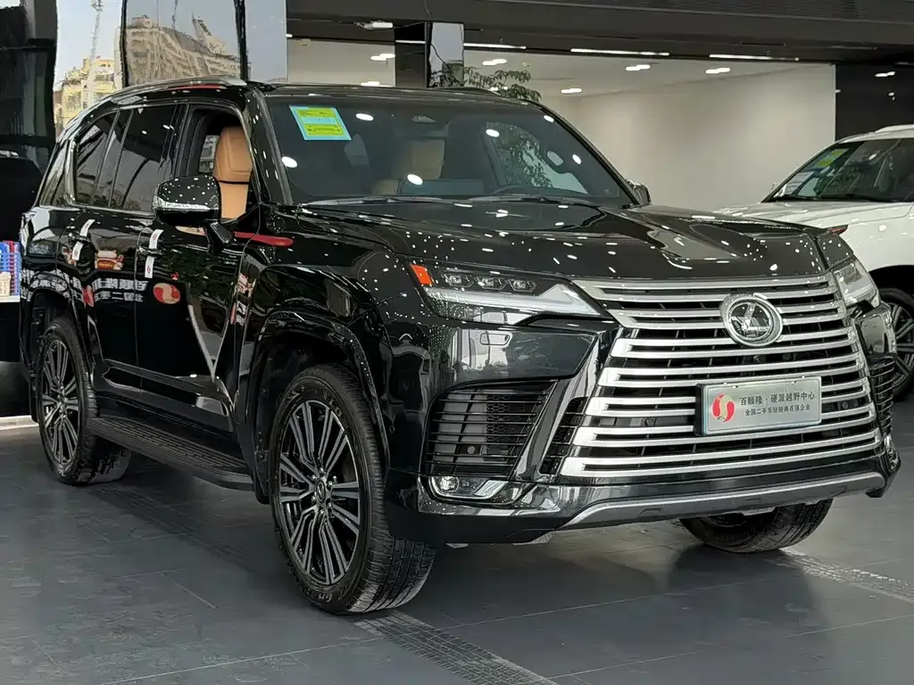 Lexus LX — фото 7