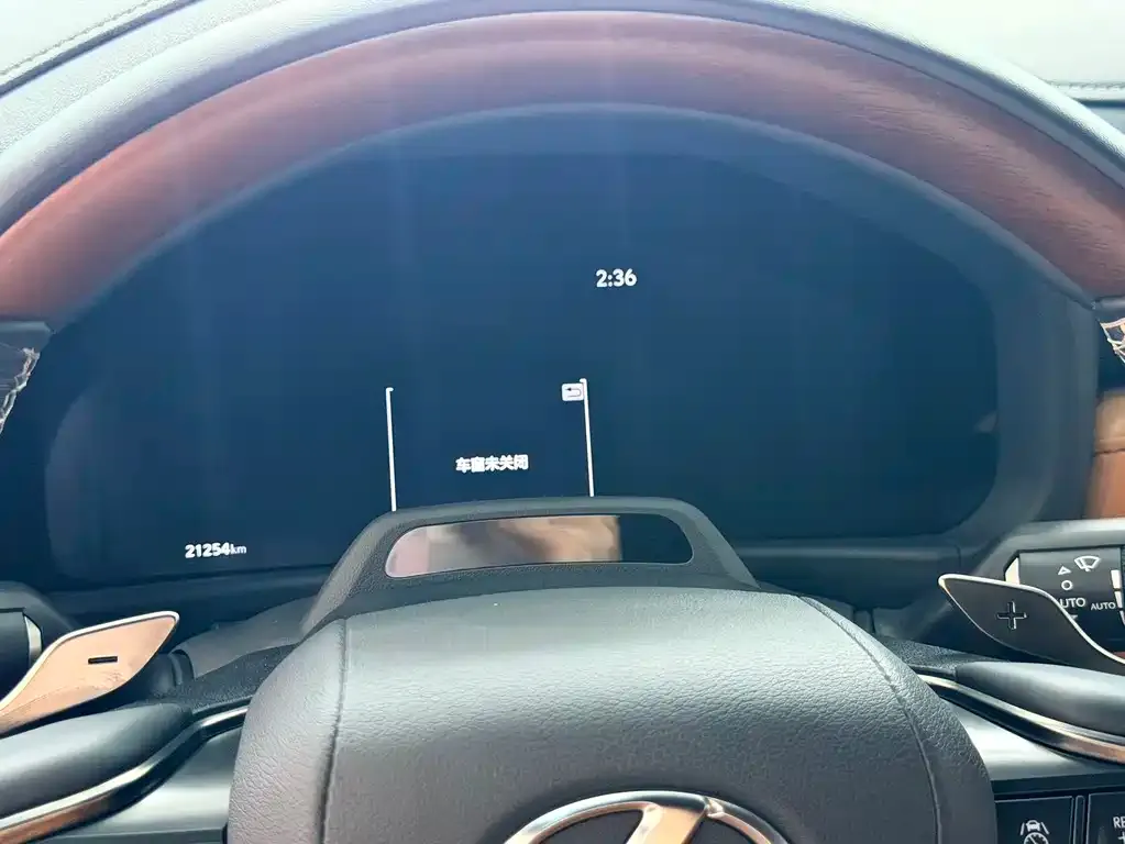 Lexus LX — фото 2