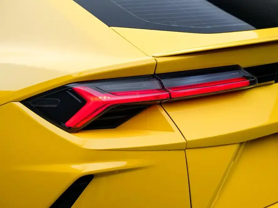 Lamborghini Urus — фото 10