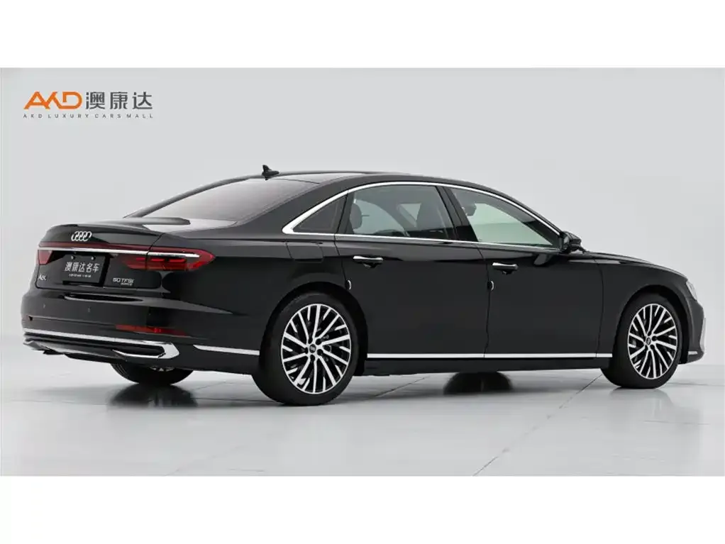 Audi A8 — фото 5