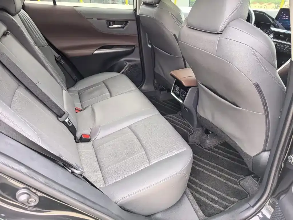 Toyota Harrier — фото 6