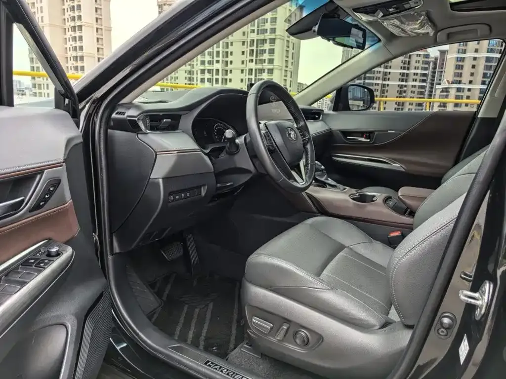 Toyota Harrier — фото 3
