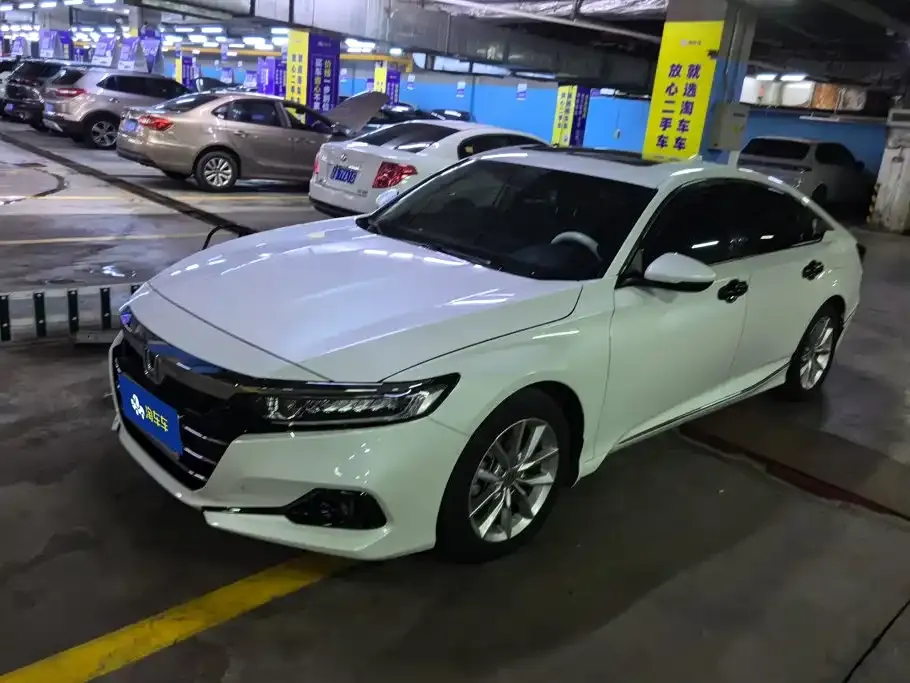 Honda Accord — фото 1