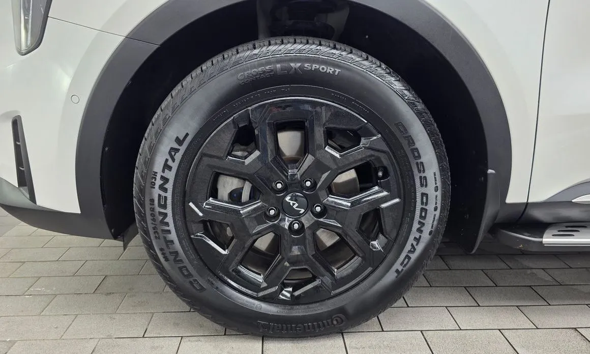 Kia Sorento — фото 8