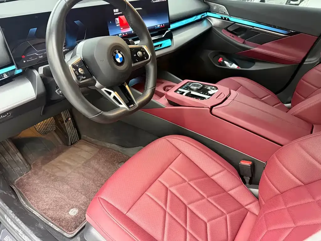 BMW 5 Series — фото 10