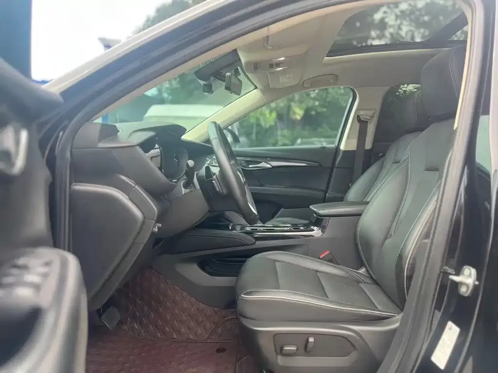 Buick Envision Plus — фото 5