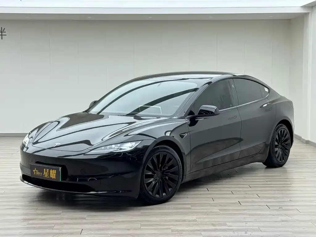 Tesla Model 3 — фото 6