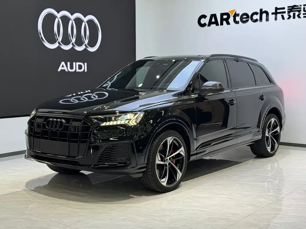 Audi SQ7 — фото 1
