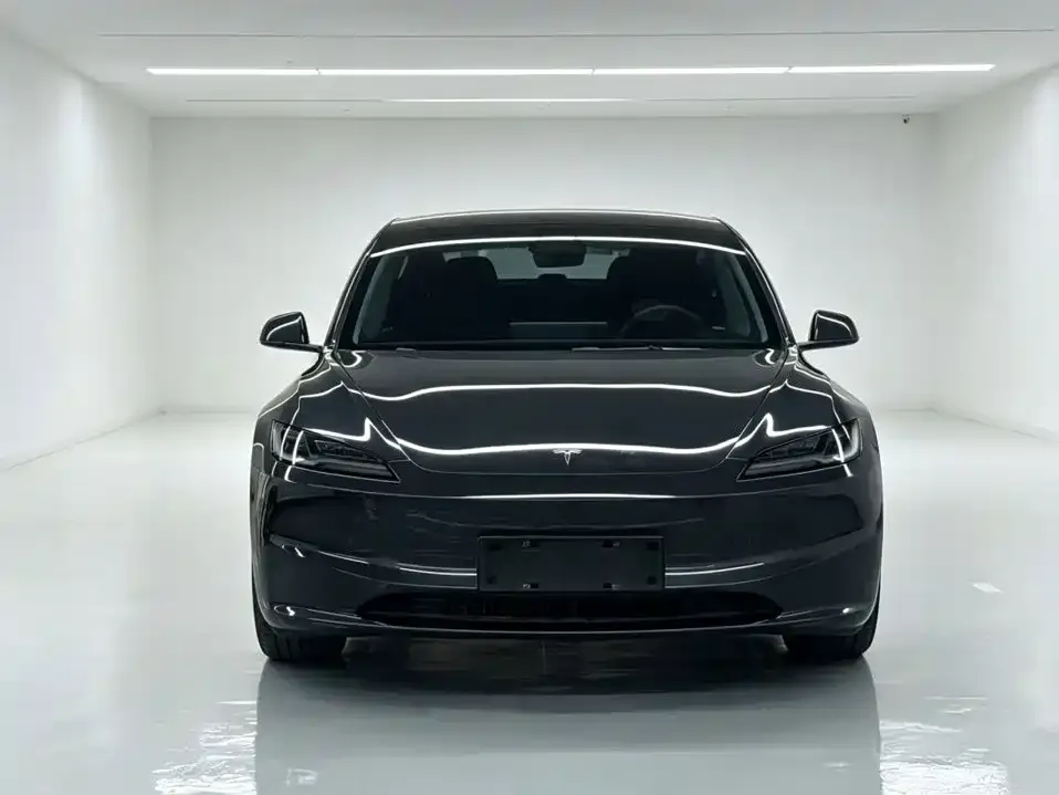Tesla Model 3 — фото 5