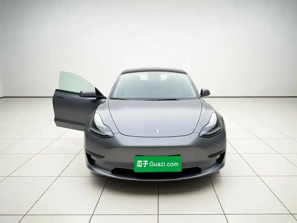Tesla Model 3 — фото 3