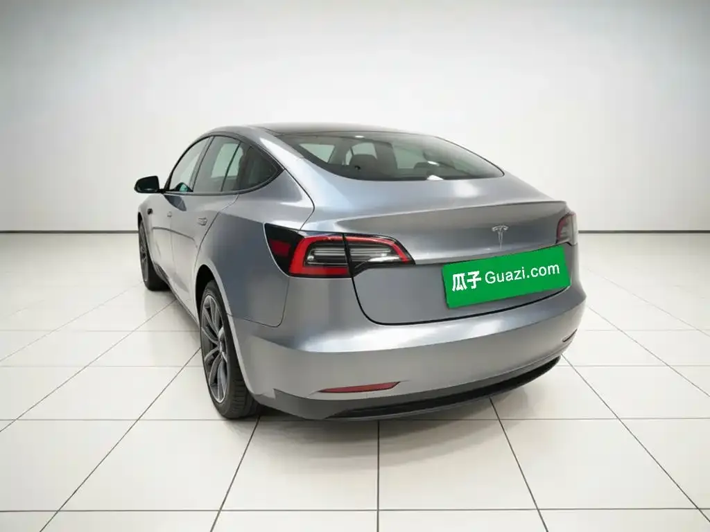 Tesla Model 3 — фото 5