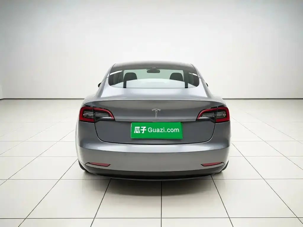 Tesla Model 3 — фото 7