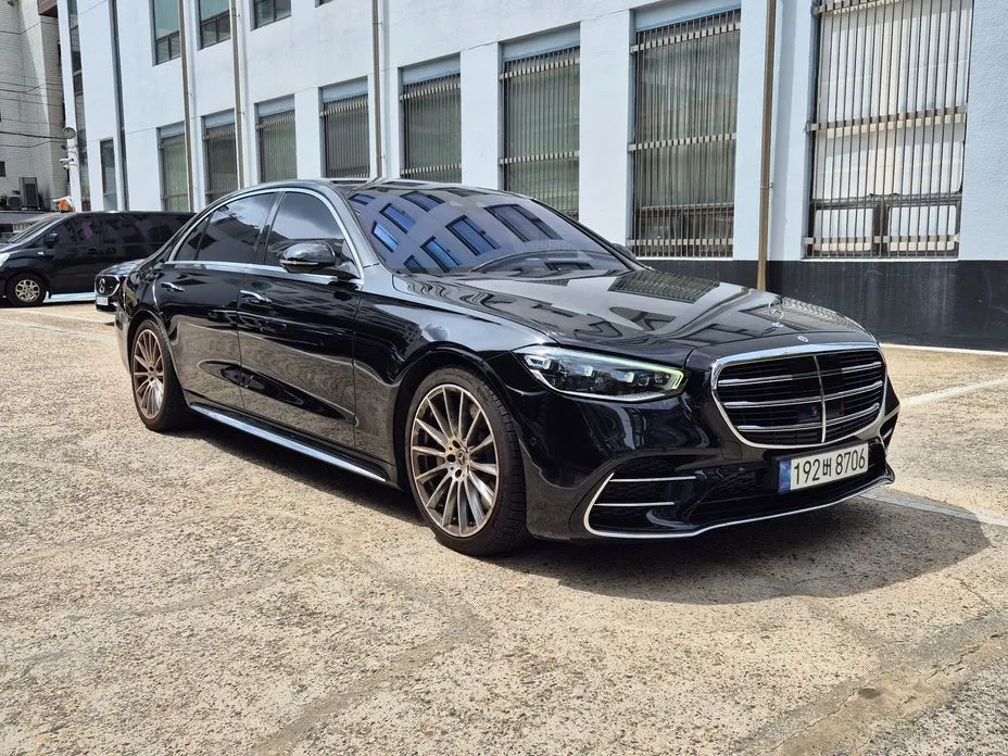 Mercedes-Benz S-Class — фото 1