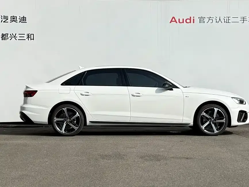 Audi A4L — фото 4