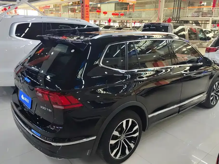 Volkswagen Tiguan L — фото 4