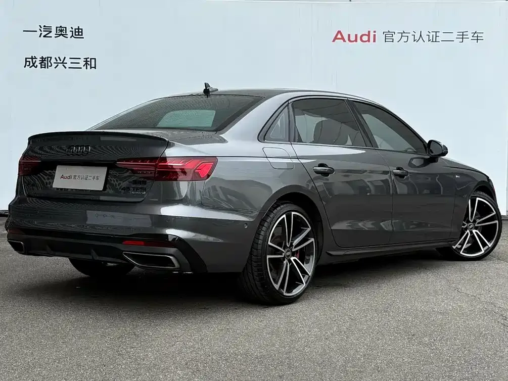 Audi A4L — фото 7
