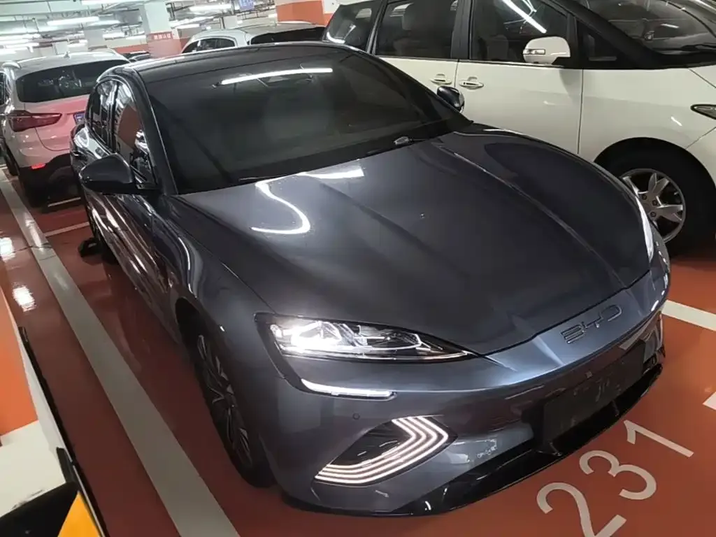 BYD Seal — фото 2