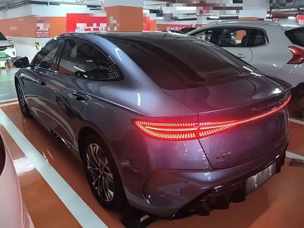 BYD Seal — фото 8