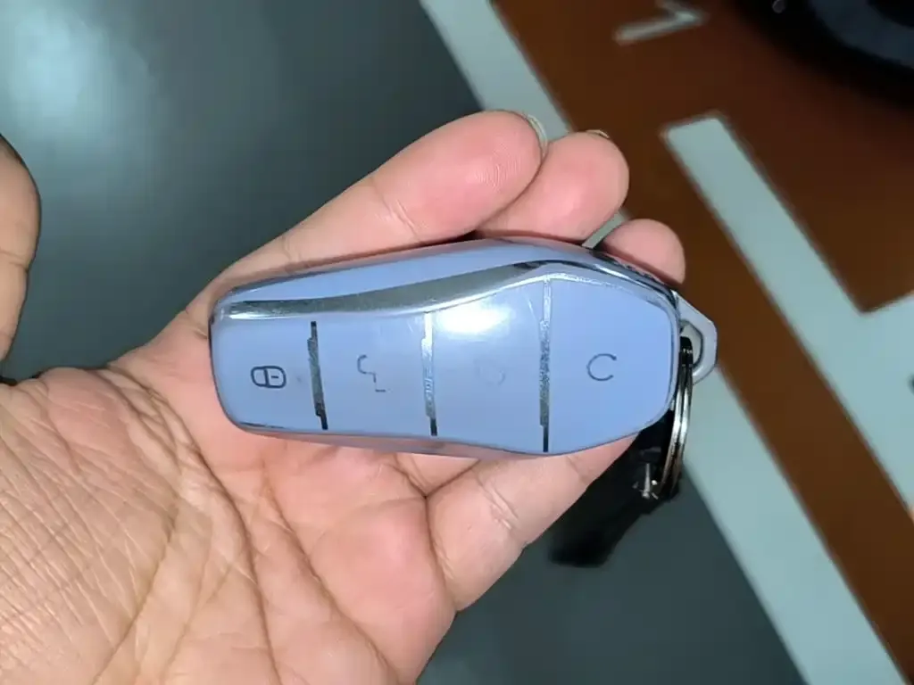 BYD Seal — фото 6