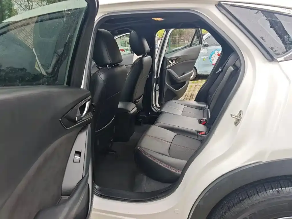 Mazda CX-4 — фото 3