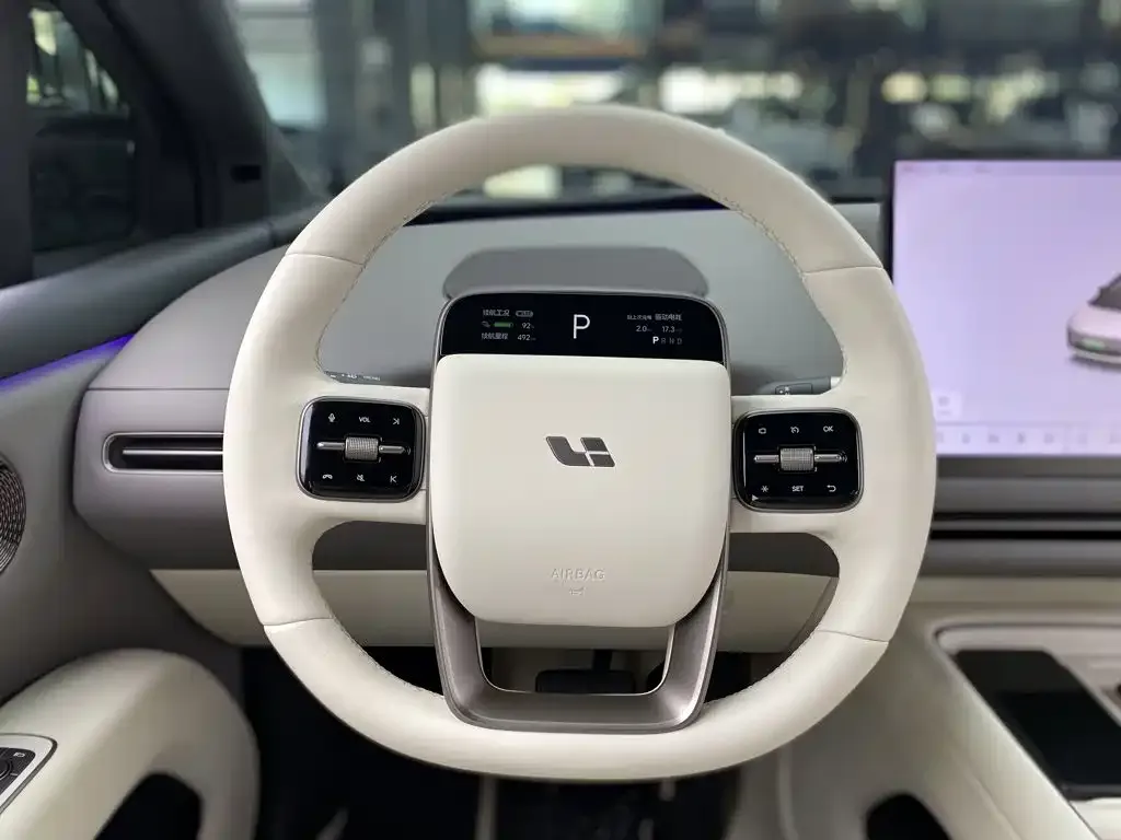 Li Auto i6 — фото 9