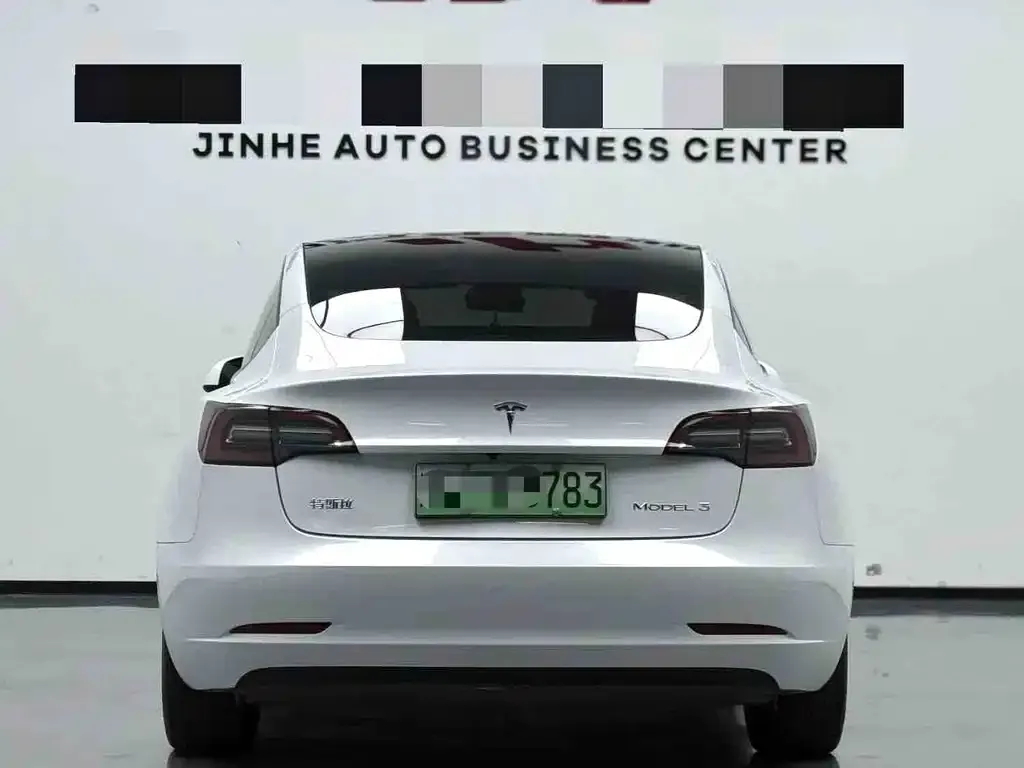 Tesla Model 3 — фото 3