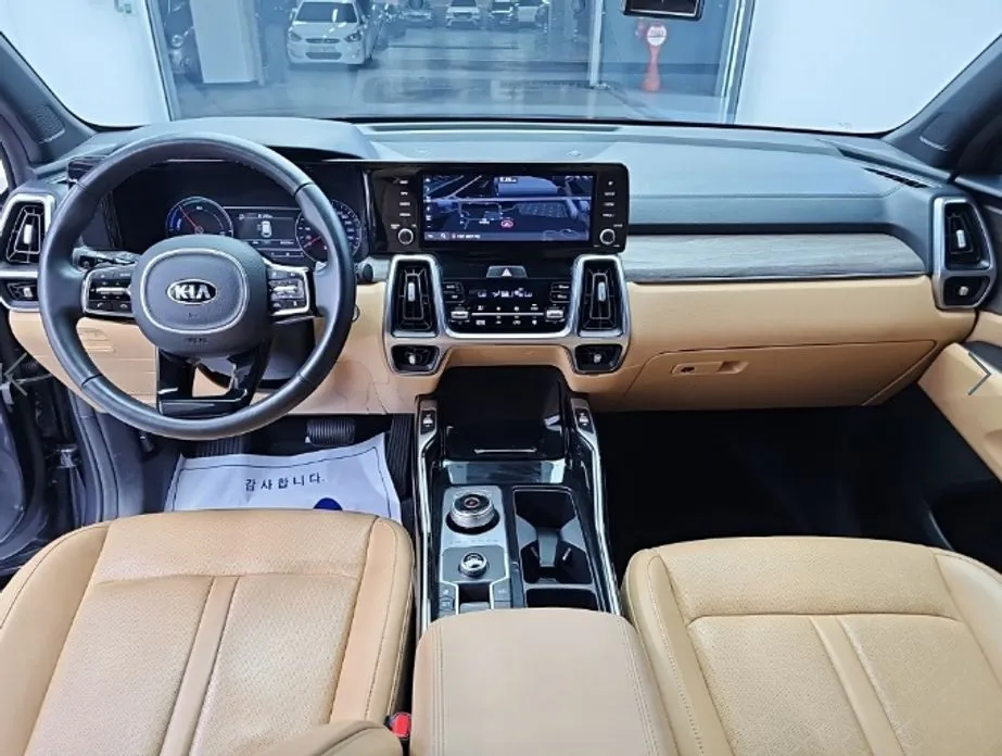 Kia Sorento — фото 6