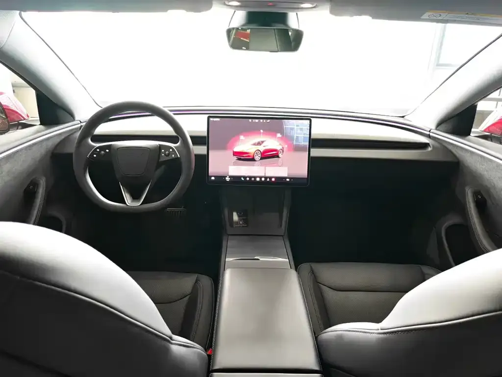 Tesla Model 3 — фото 3