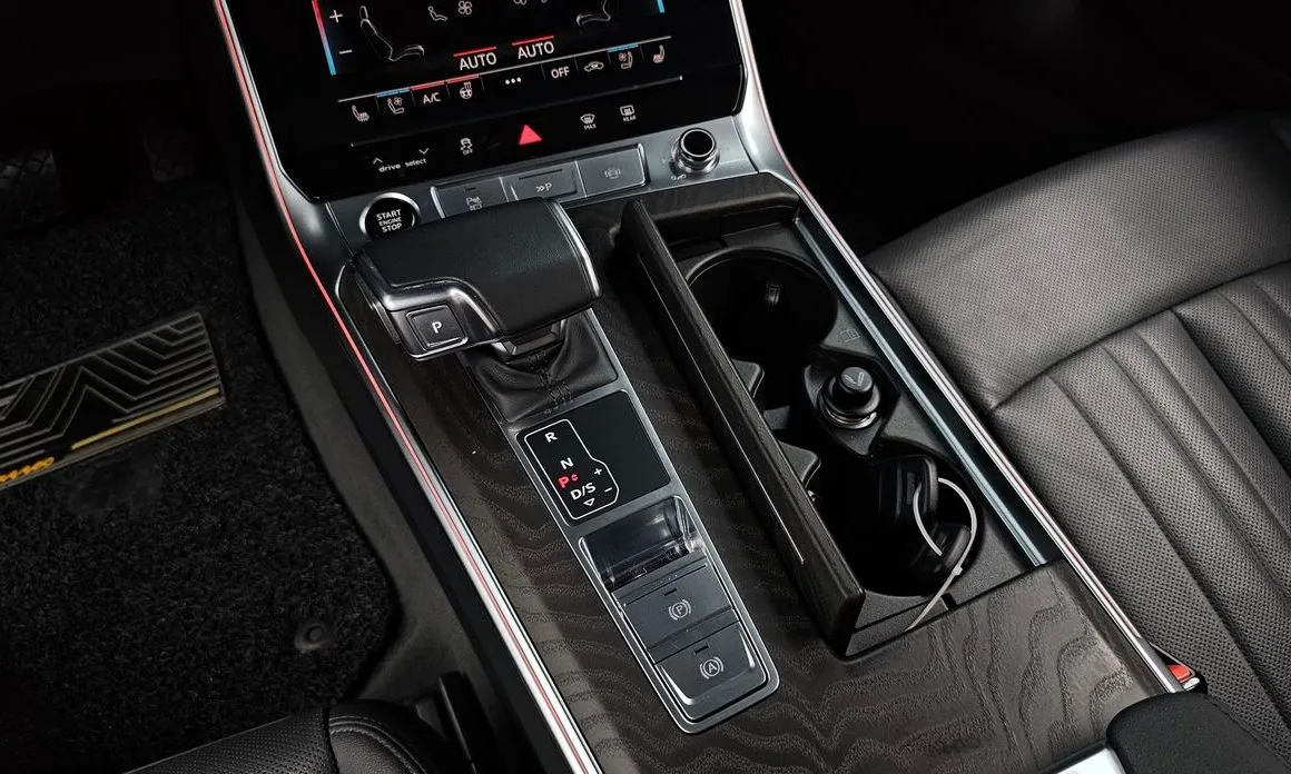 Audi A6 — фото 10