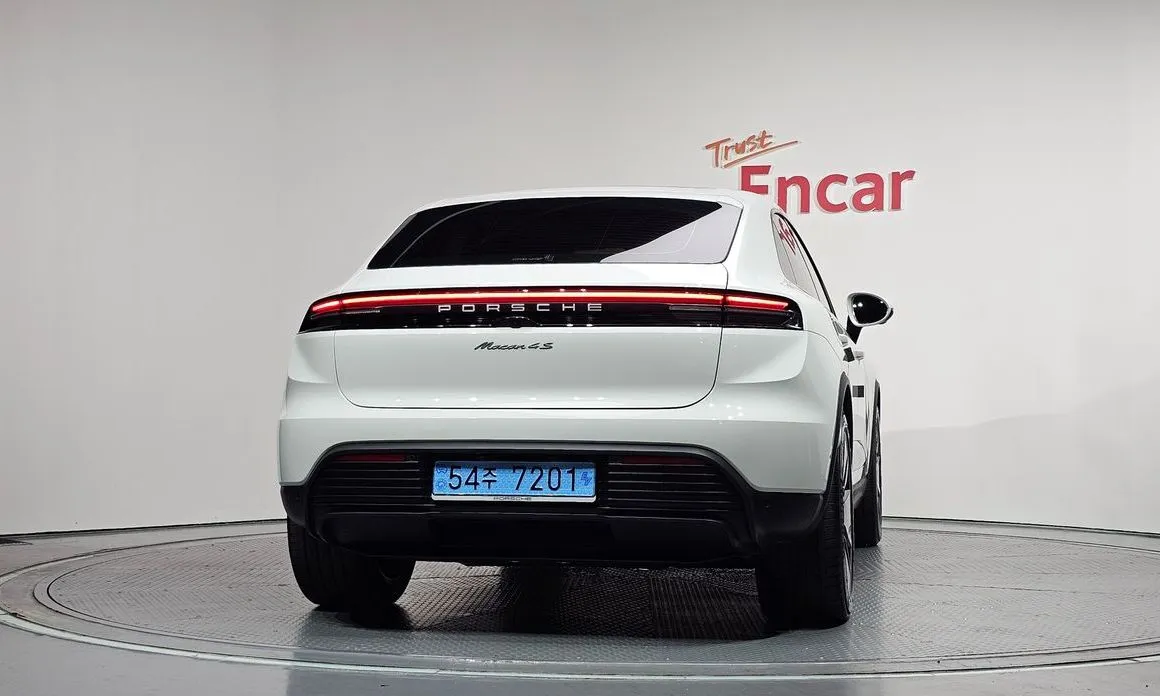 Porsche Macan — фото 8