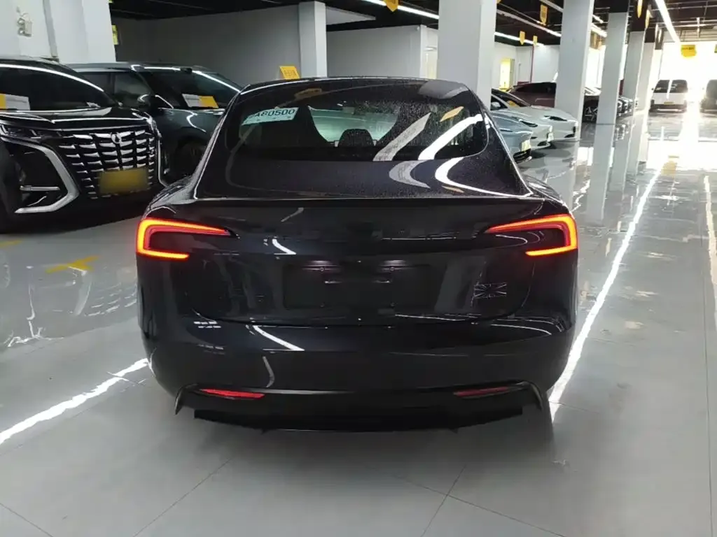 Tesla Model 3 — фото 7