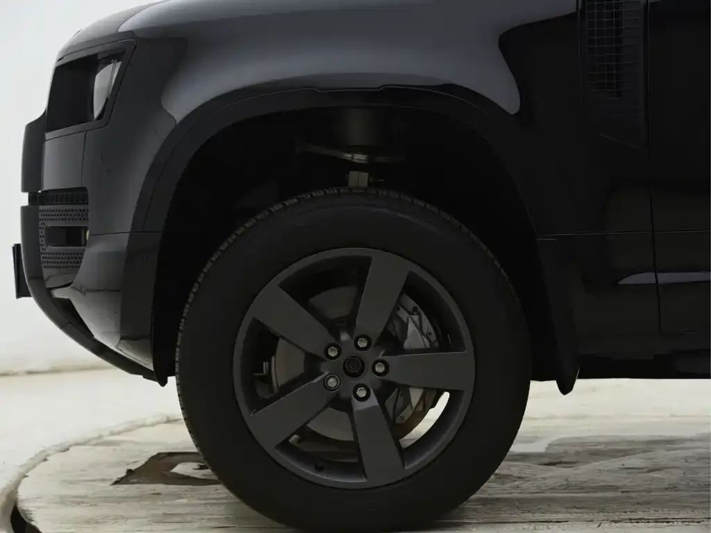 Land Rover Defender — фото 4