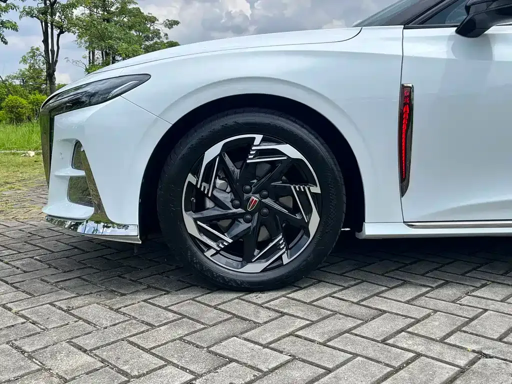 Hongqi H6 — фото 4