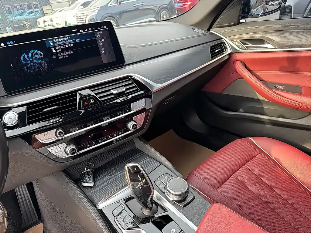 BMW 5 Series New Energy — фото 8