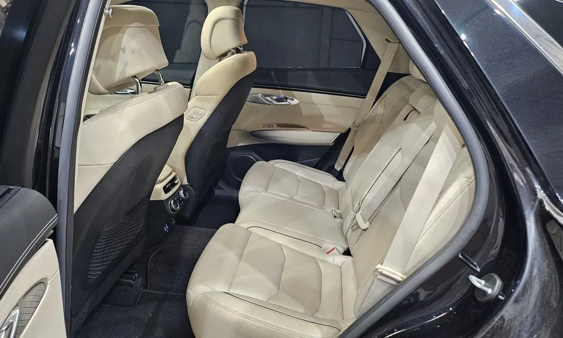 Genesis GV70 — фото 10