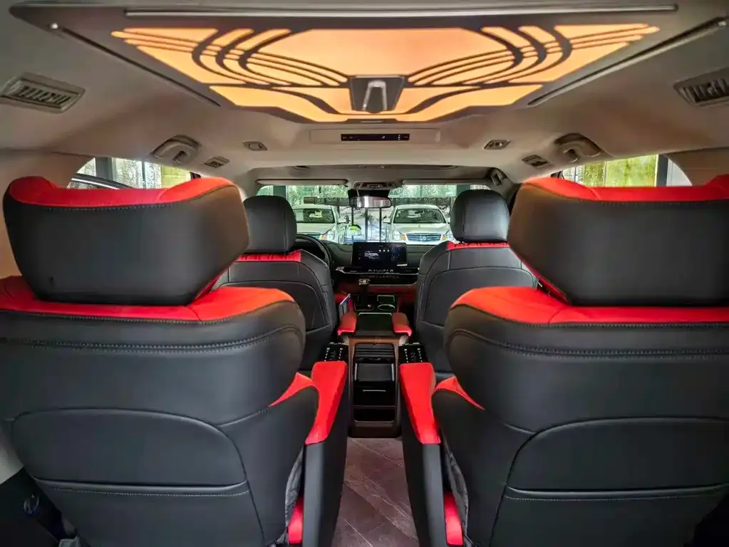Toyota Sienna — фото 8