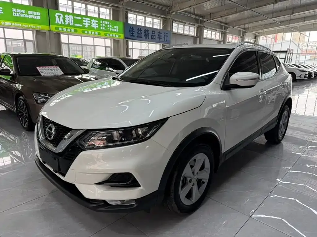 Nissan Qashqai — фото 1