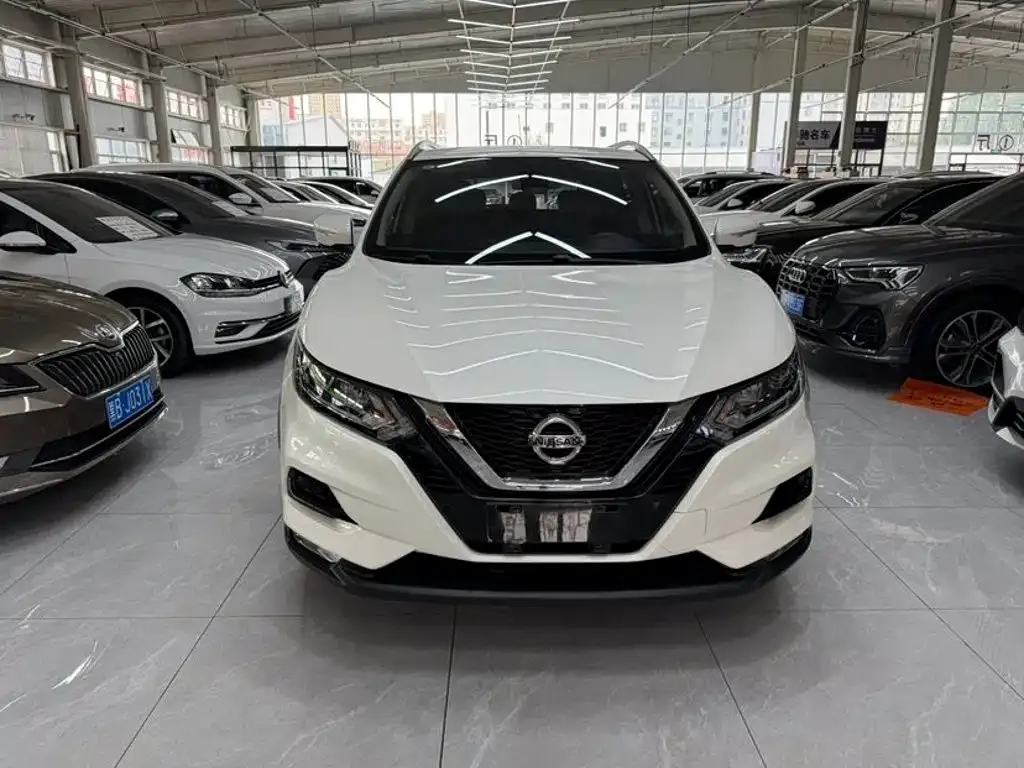 Nissan Qashqai — фото 7