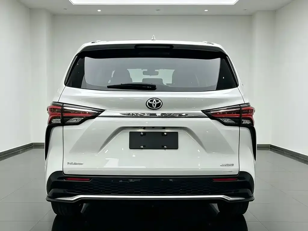 Toyota Granvia — фото 10