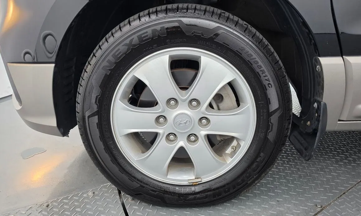 Hyundai Starex — фото 10