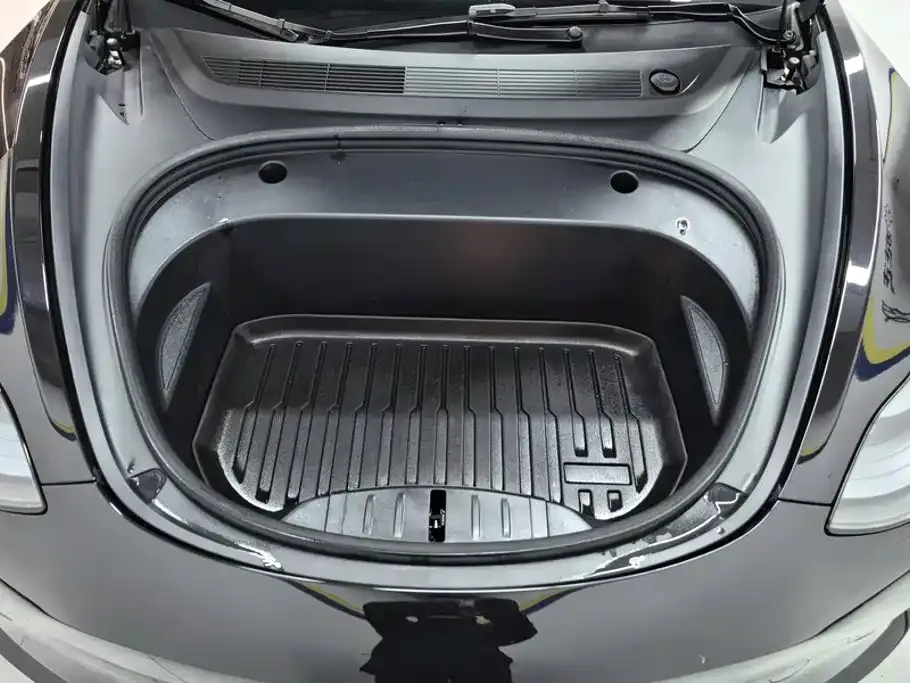 Tesla Model 3 — фото 10
