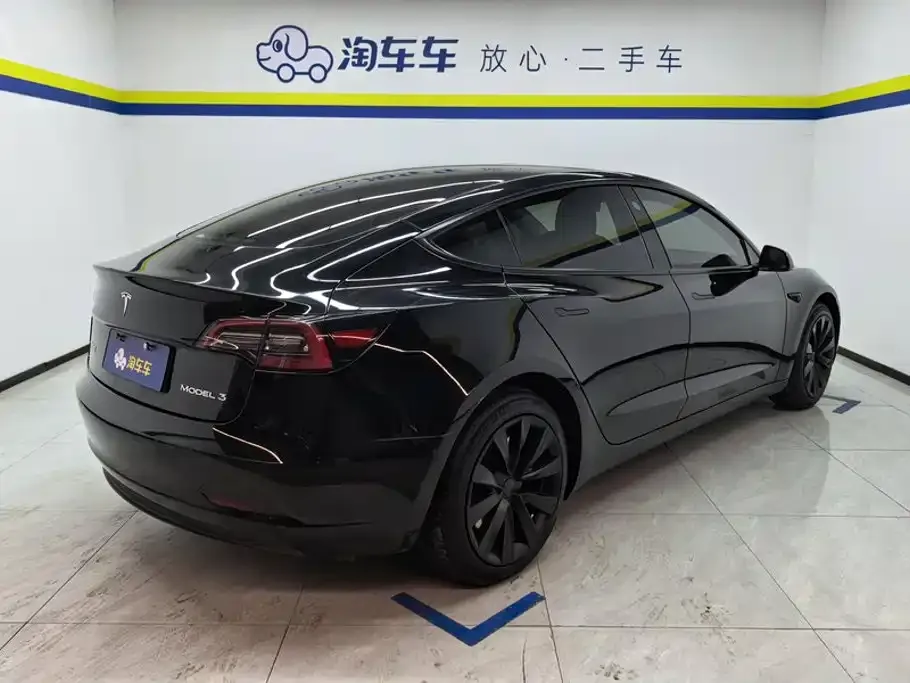 Tesla Model 3 — фото 2