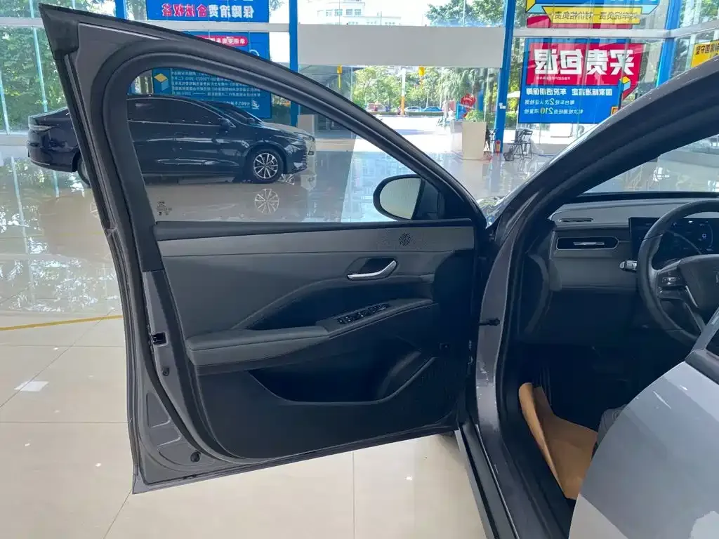 BYD Qin PLUS — фото 8