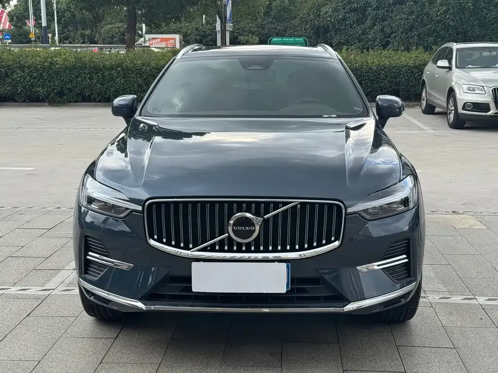 Volvo XC60 — фото 5